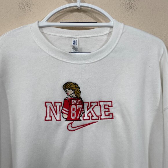 Jerzees Size XL Taylor Swift Kansas City Chiefs Kelce Long Sleeve Embroidered - Picture 3 of 8